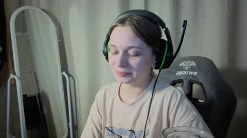 Lucy online show from 04/10/26, 08:02