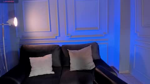 Snapshot of lucyweiss_ chatting on 11/07/25, 08:09 Lucy online show from 11/07/25, 08:09