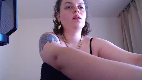 Snapshot of lucywmiller chatting on 10/08/25, 09:18 Call me Lucy online show from 10/08/25, 09:18