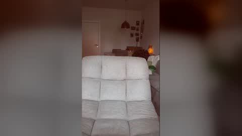 lucyxlou online show from 04/01/26, 10:27