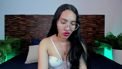 Lucy Liiu online show from 04/16/26, 11:29