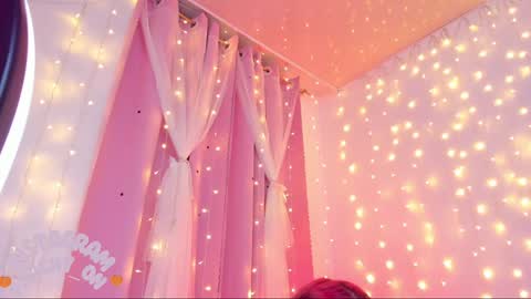 Snapshot of lucyy_peach chatting on 01/29/25, 06:22 LUCYY FROM HOME  online show from 01/29/25, 06:22