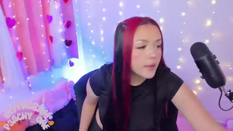 Snapshot of lucyy_peach chatting on 03/08/25, 10:02 LUCYY FROM HOME  online show from 03/08/25, 10:02