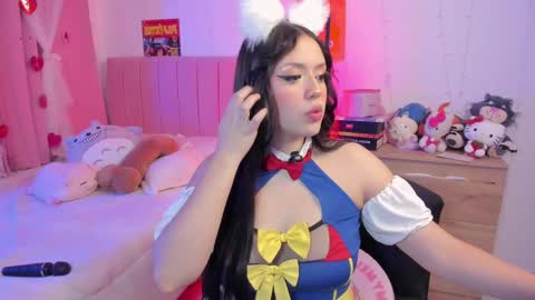Snapshot of lucyy_peach chatting on 10/12/25, 03:05 LUCYY FROM HOME  online show from 10/12/25, 03:05