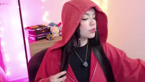 Snapshot of lucyy_peach chatting on 11/09/25, 11:58 LUCYY FROM HOME online show from 11/09/25, 11:58