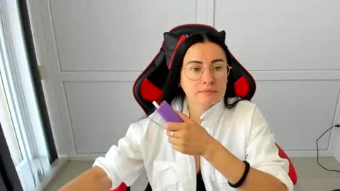 Snapshot of lucyycharm chatting on 07/19/26, 06:17 Lucy online show from 07/19/26, 06:17