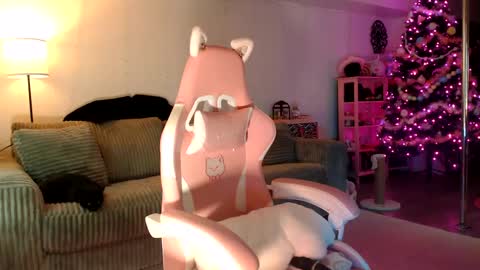 Lucy online show from 12/05/24, 12:08