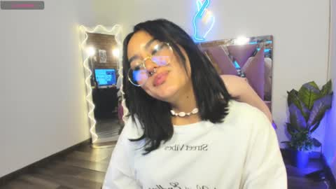 Snapshot of ludo_kitty_tay chatting on 02/17/25, 03:15 ludo_kitty_tay online show from 02/17/25, 03:15