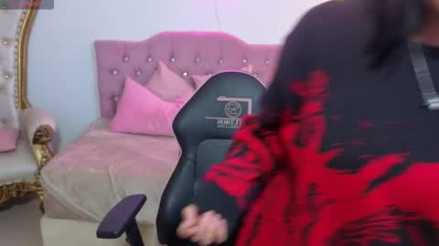 Snapshot of ludo_kitty_tay chatting on 10/13/25, 03:17 ludo_kitty_tay online show from 10/13/25, 03:17