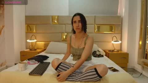 Snapshot of ludovicca_mark chatting on 05/18/26, 07:41 Ludovicca Mark online show from 05/18/26, 07:41