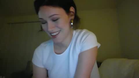 Luxious online show from 12/18/25, 09:26