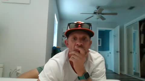 Snapshot of luiggii0904 chatting on 12/20/24, 09:17 luiggii0904 online show from 12/20/24, 09:17