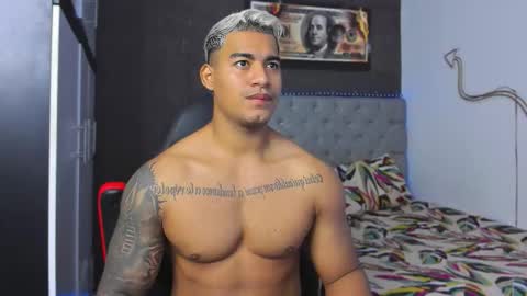 Luigi Independent model online show from 02/16/26, 01:40