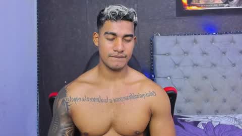 Luigi Independent model online show from 05/19/26, 03:40