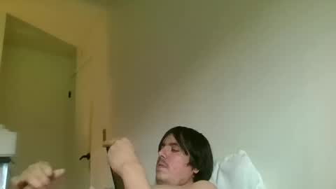 Snapshot of luis10261 chatting on 12/17/25, 07:09 luis10261 online show from 12/17/25, 07:09