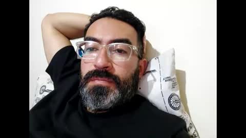 Snapshot of luis2988z chatting on 12/09/24, 12:45 Hairyman online show from 12/09/24, 12:45