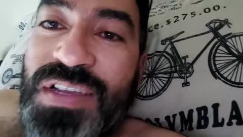 Snapshot of luis2988z chatting on 12/11/24, 12:12 Hairyman online show from 12/11/24, 12:12