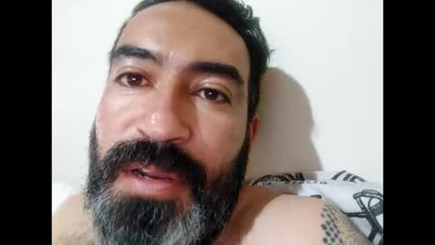 Snapshot of luis2988z chatting on 12/24/24, 01:50 Hairyman online show from 12/24/24, 01:50