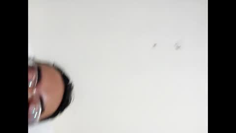 Snapshot of luis2988z chatting on 01/06/25, 12:05 Hairyman online show from 01/06/25, 12:05