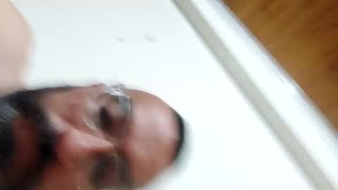 Snapshot of luis2988z chatting on 01/09/25, 02:11 Hairyman online show from 01/09/25, 02:11