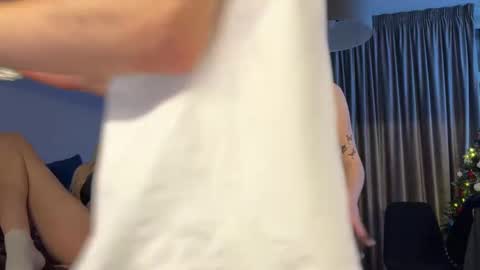 Luis and Alina online show from 01/07/25, 05:31