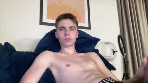 Luis online show from 11/28/25, 06:16