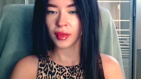 Snapshot of luisa_domina chatting on 09/23/25, 08:06 luisa lovedom online show from 09/23/25, 08:06