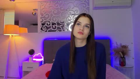 LuisaClover online show from 02/12/26, 01:39