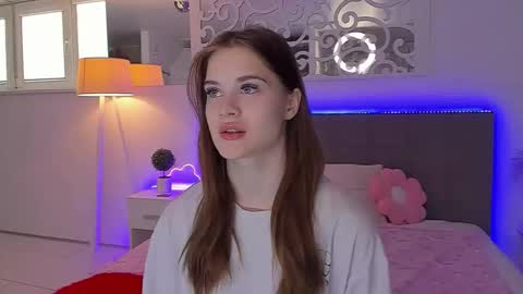 LuisaClover online show from 05/02/26, 12:21