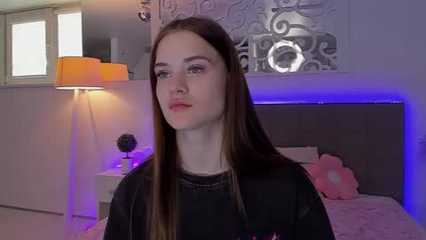 LuisaClover online show from 05/11/26, 12:33
