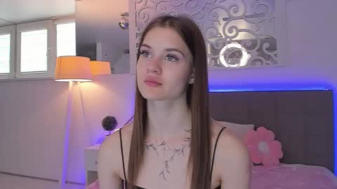 LuisaClover online show from 05/15/26, 12:34