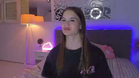 Snapshot of luisaclover chatting on 07/05/26, 12:28 LuisaClover online show from 07/05/26, 12:28