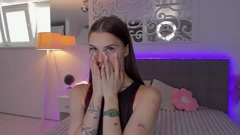 Snapshot of luisaclover chatting on 07/06/26, 12:24 LuisaClover online show from 07/06/26, 12:24