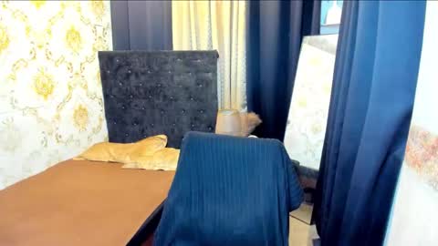 luisaellanor online show from 12/05/25, 05:09