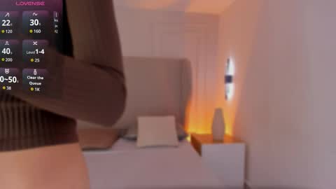 L U I S A online show from 12/16/25, 08:25