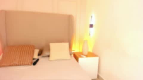 L U I S A online show from 01/31/26, 08:29