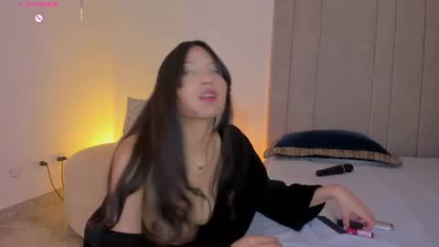 Snapshot of luisah_ chatting on 06/14/26, 02:24 L U I S A online show from 06/14/26, 02:24