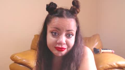 Cassie online show from 09/25/25, 08:18