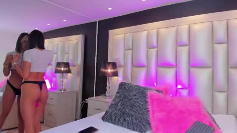 Luisa  online show from 10/24/25, 04:20