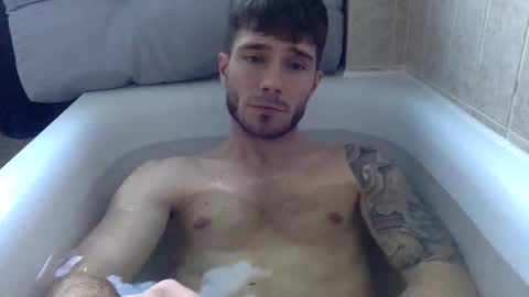 Luis Badx online show from 12/15/25, 02:21