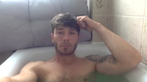 Snapshot of luisbadx chatting on 07/04/26, 10:43 Luis Badx online show from 07/04/26, 10:43
