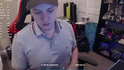 Snapshot of luisdiaztube chatting on 12/31/24, 11:39 Luisdiaztube online show from 12/31/24, 11:39