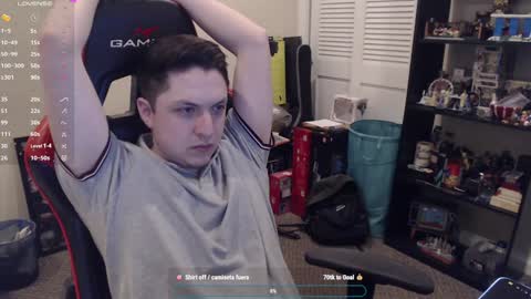 Snapshot of luisdiaztube chatting on 01/02/25, 02:33 Luisdiaztube online show from 01/02/25, 02:33