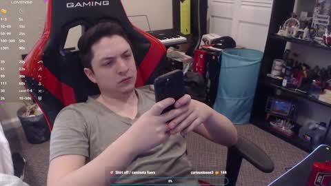 Snapshot of luisdiaztube chatting on 01/13/25, 07:10 Luisdiaztube online show from 01/13/25, 07:10