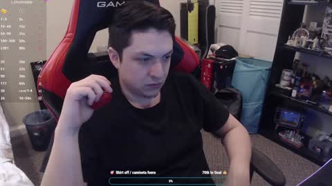 Snapshot of luisdiaztube chatting on 01/19/25, 05:49 Luisdiaztube online show from 01/19/25, 05:49