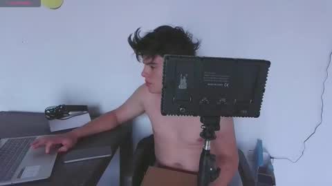 Snapshot of luisk200 chatting on 03/02/26, 01:29 Luis S Kennedy online show from 03/02/26, 01:29