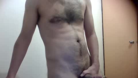 Snapshot of luismartinez666 chatting on 05/09/26, 04:39 Lus online show from 05/09/26, 04:39