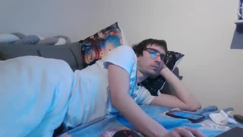 Snapshot of luismcawesome chatting on 02/26/25, 08:04 Luis online show from 02/26/25, 08:04