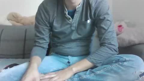 Snapshot of luismcawesome chatting on 11/04/25, 07:51 Luis online show from 11/04/25, 07:51