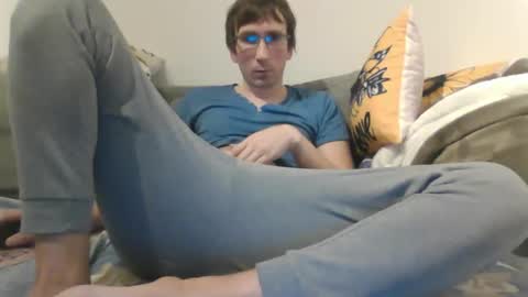 Snapshot of luismcawesome chatting on 11/12/25, 11:14 Luis online show from 11/12/25, 11:14